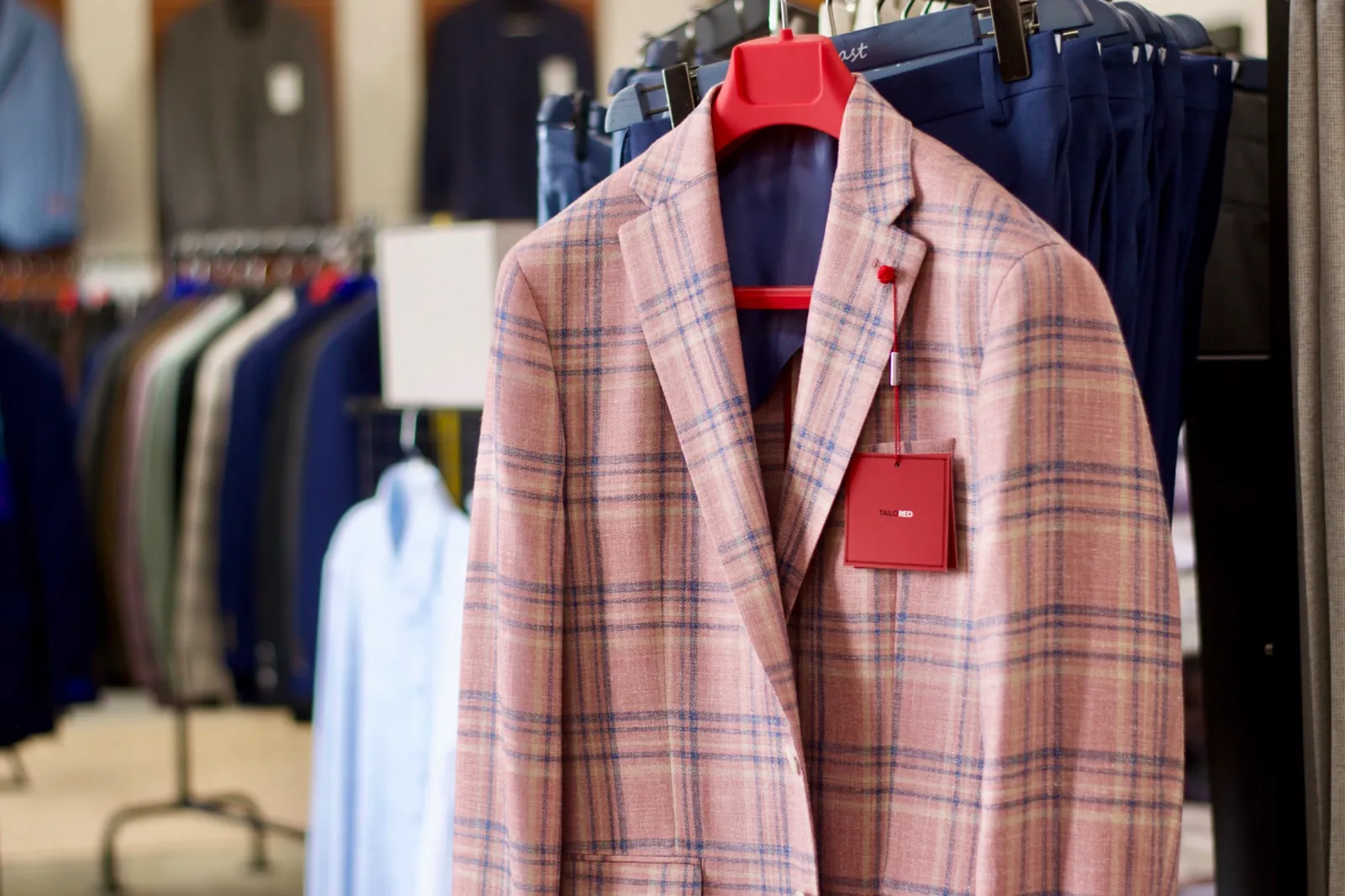 Men's suits and sport coats at Jason Louis Mequon